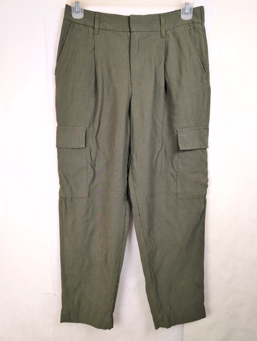 A New Day cargo pants olive green Size 10 Gorpcore Granola Utility Outdoors
